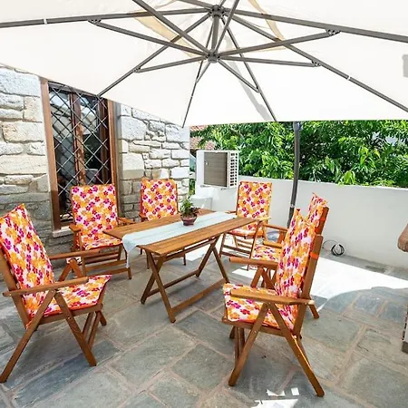 ιkia Zmas * Argalasti